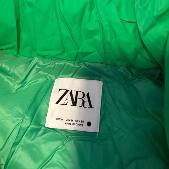 Zara neon green oversized puffer quilted vest NWOT - Picture 6 of 11